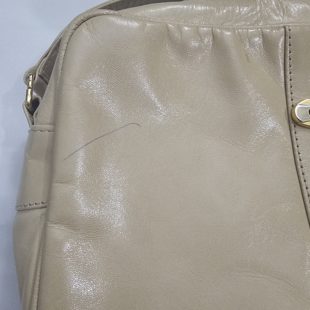 Vintage GG Crossbody Bag - Picture 3 of 9